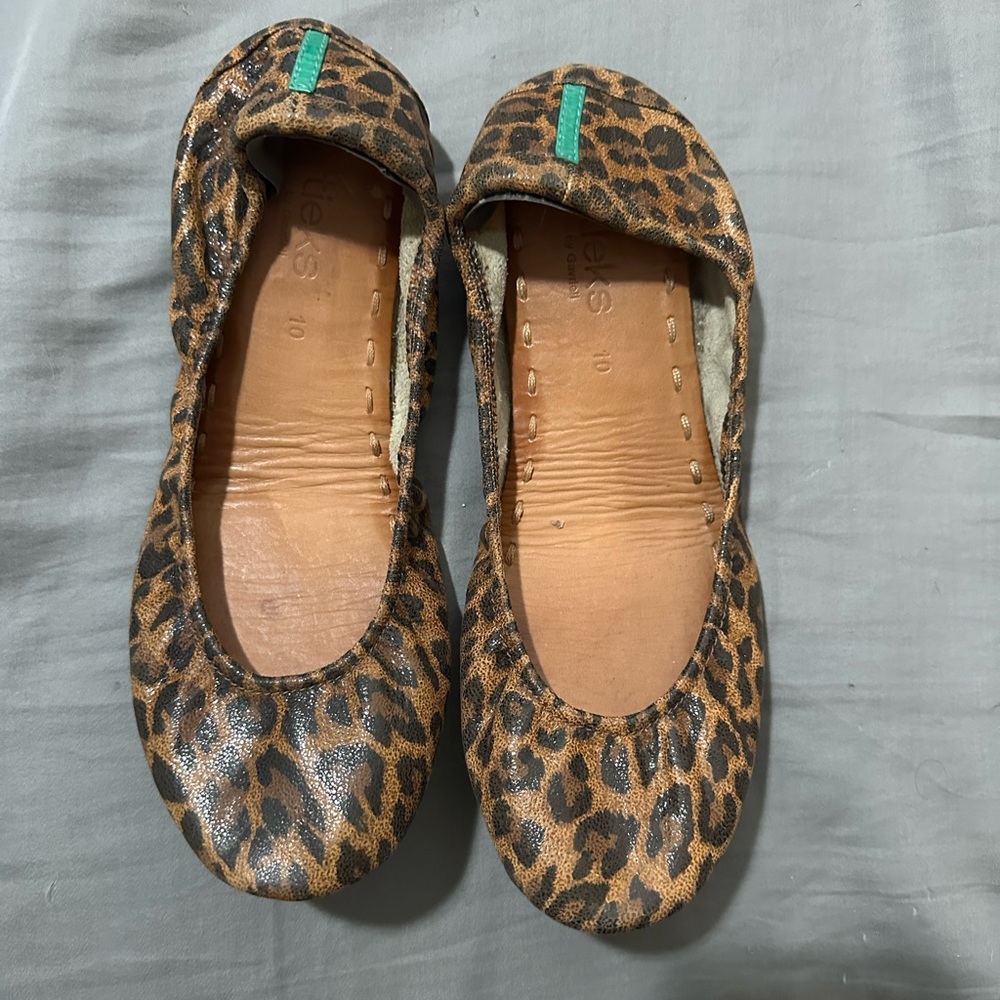 Leopard Tieks size 10